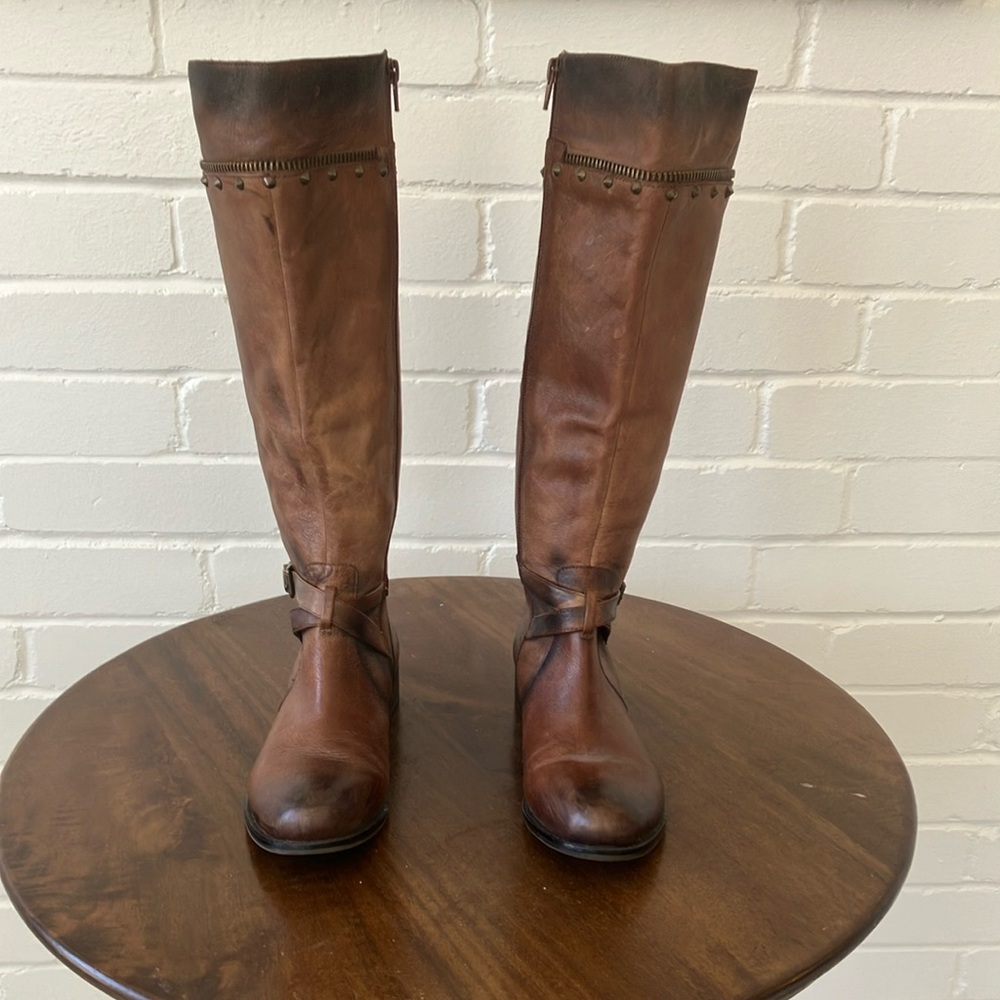 Size 6.5 Gianni Bini knee high boots